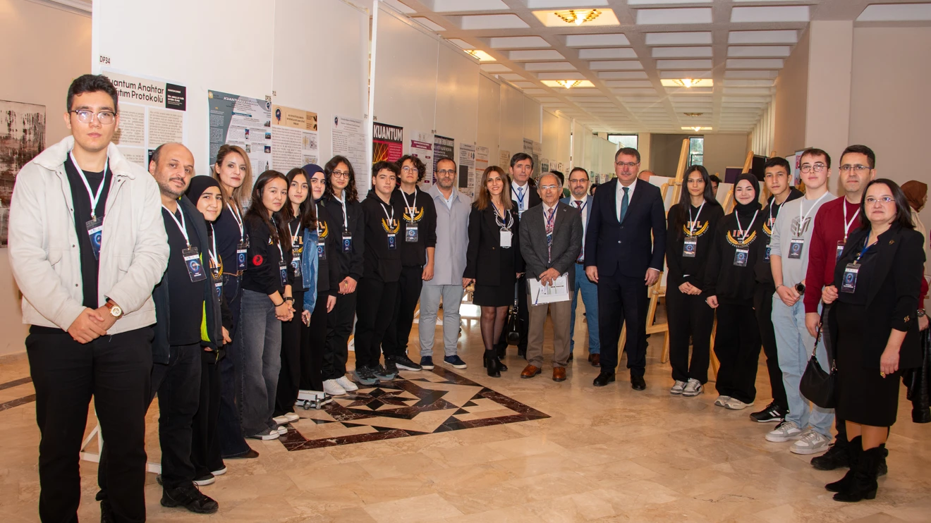 Selçuk Üniversitesinde Kuantum Evreni Kongresi düzenlendi